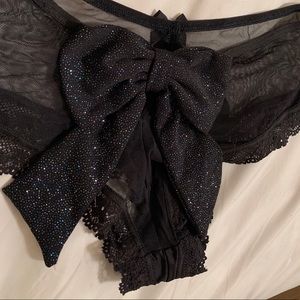 VS Bow Back Undies